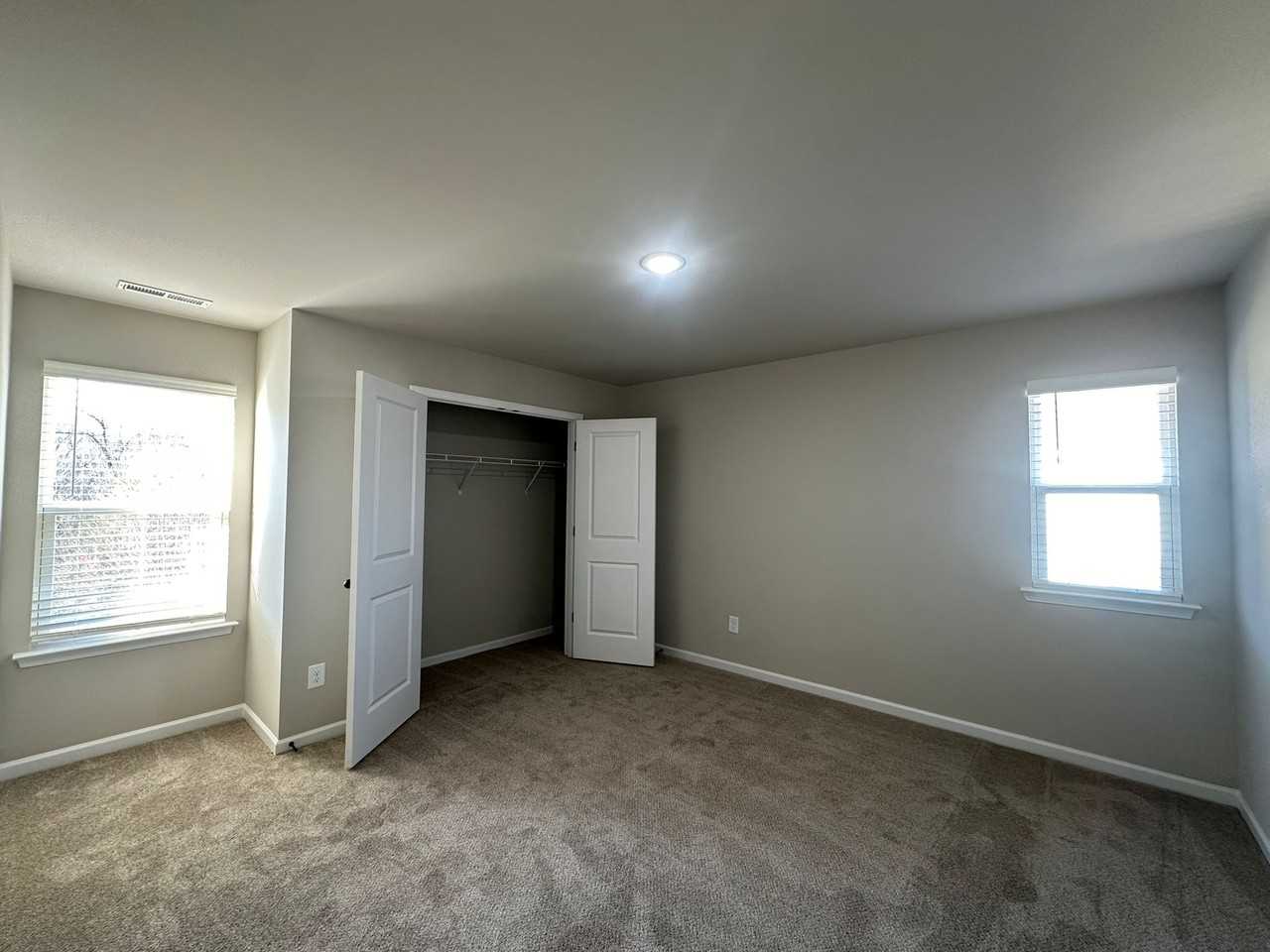 9050 Stoney Waters Ct - Photo 6 of 40