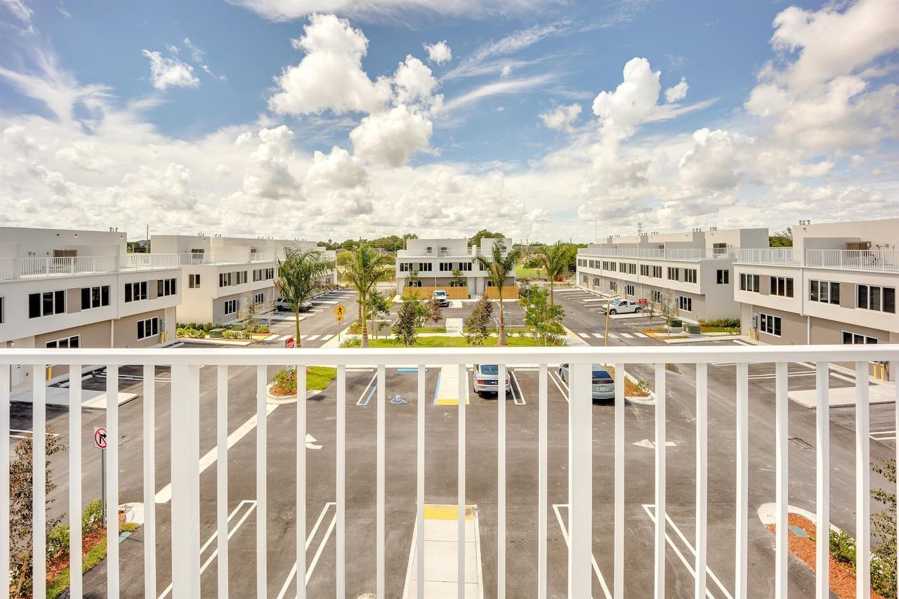 13831 Swln - Photo 3 of 25