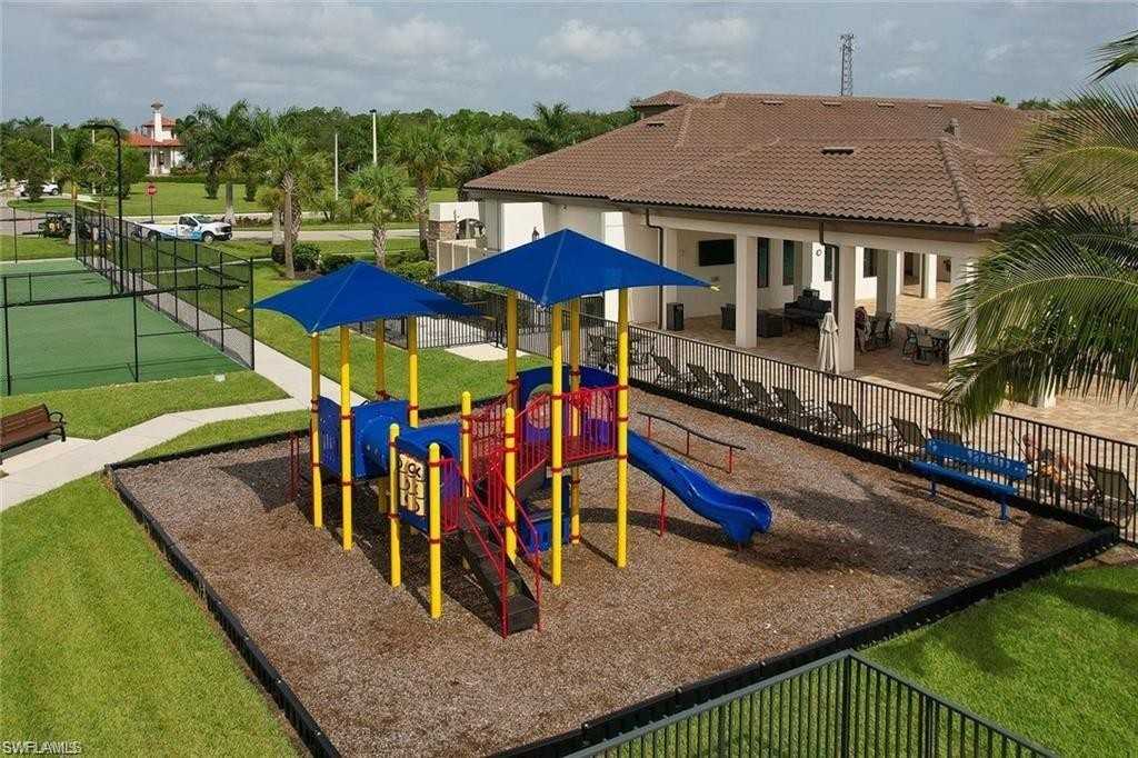 14672 Cantabria Dr - Photo 3 of 31