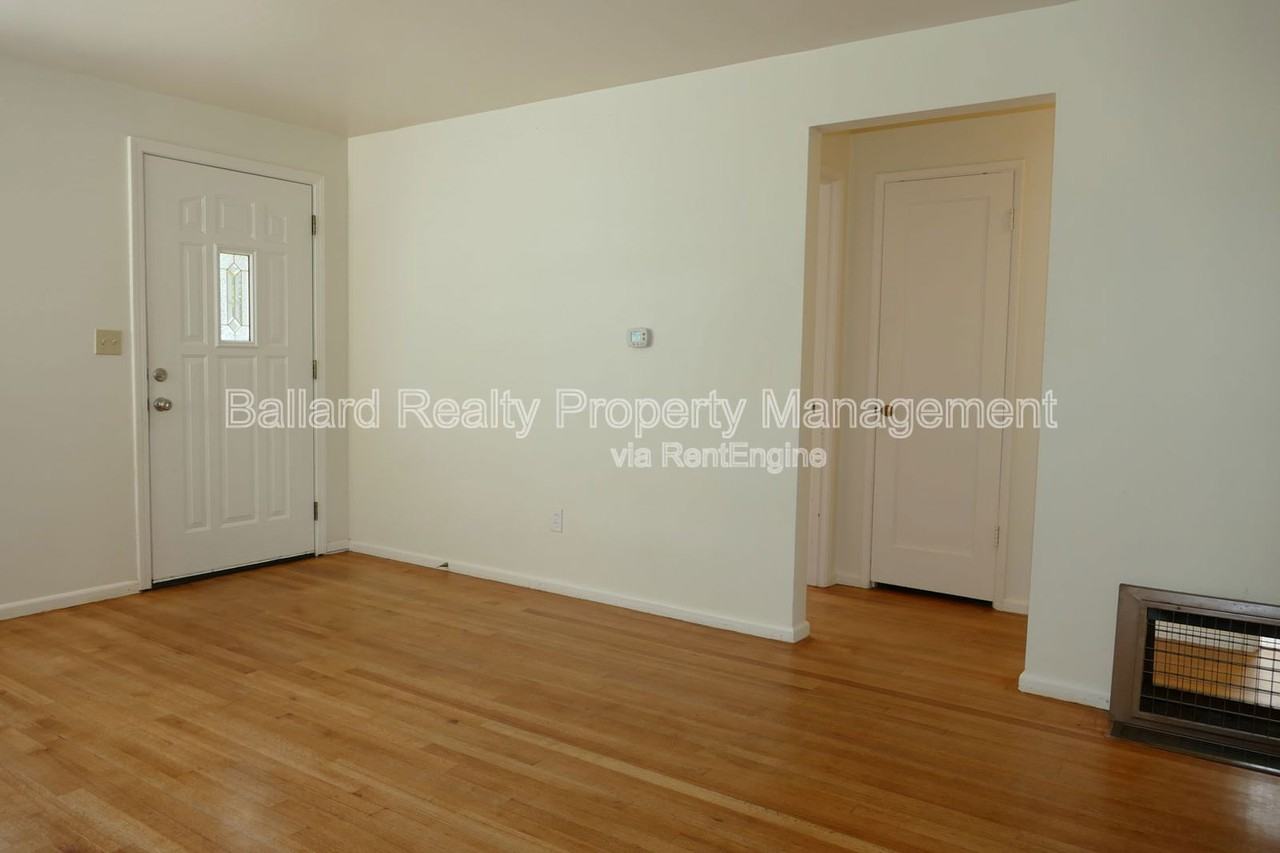 6527 25th Ave Nw - Photo 5 of 18
