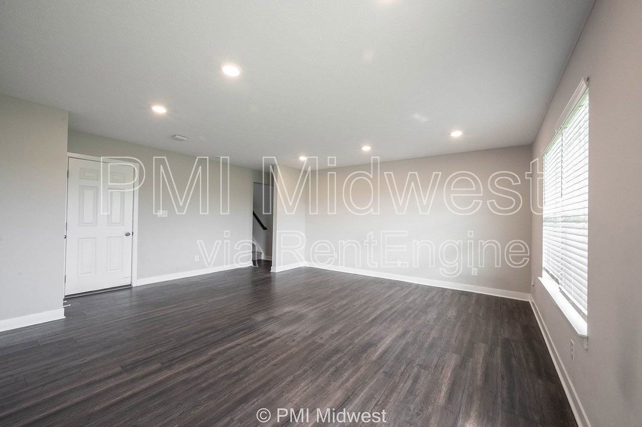 7278 Zanesville Rd - Photo 5 of 50