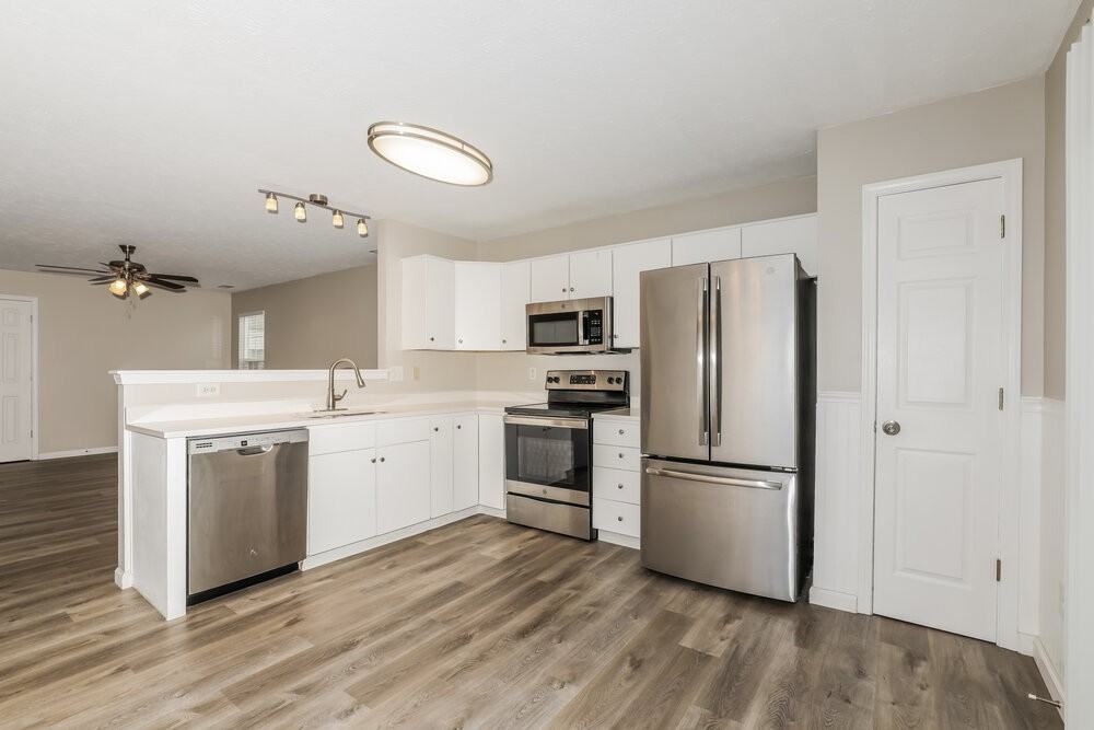 1120 Central Park Blvd N - Photo 7 of 17