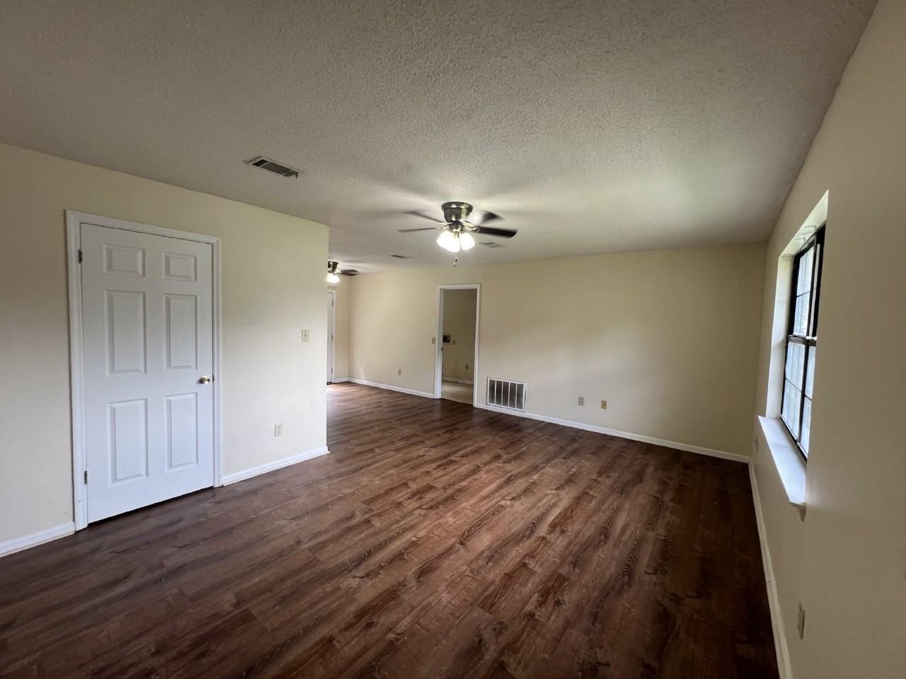 240 Honey Lane Cir - Photo 3 of 13