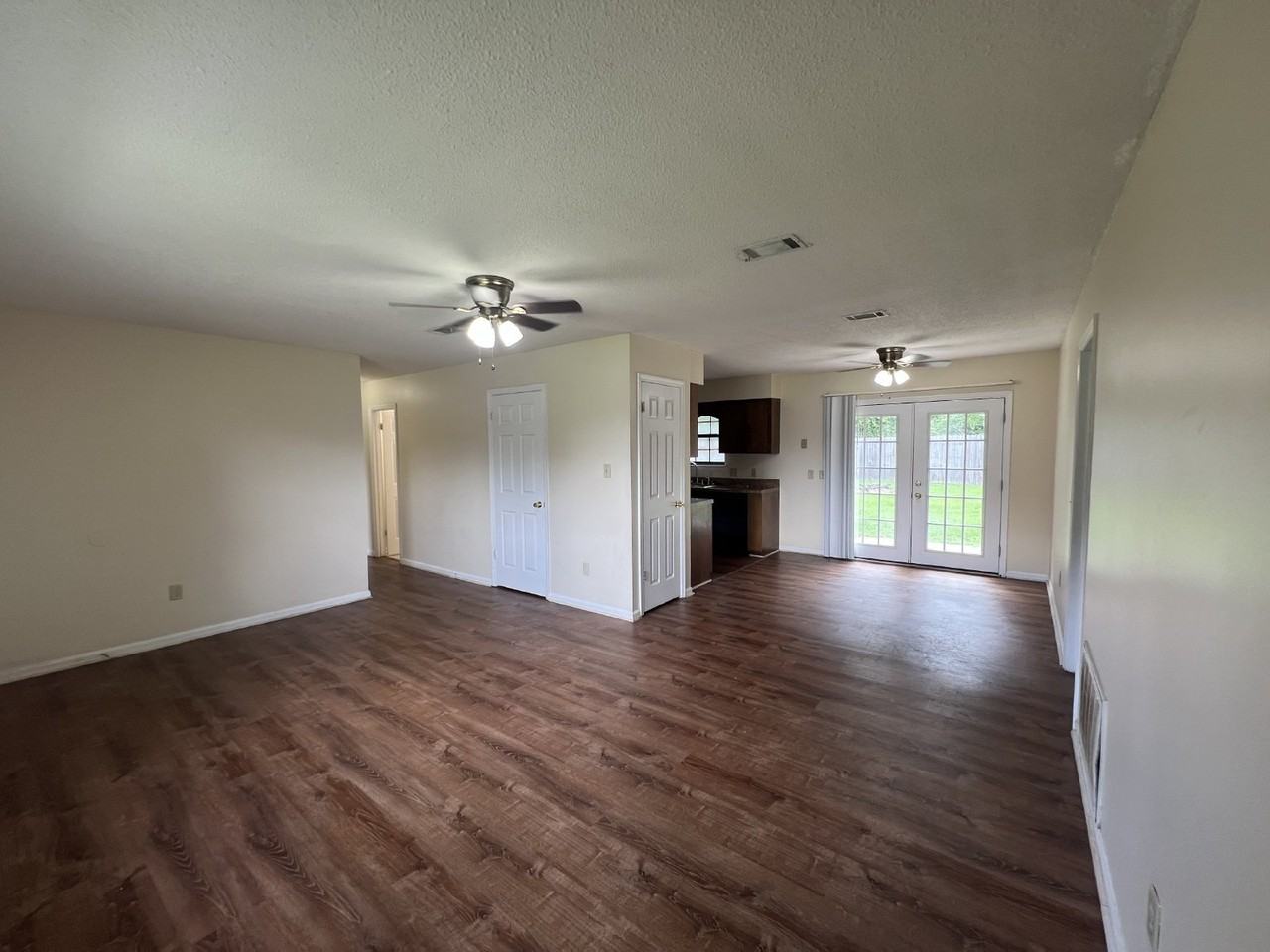 240 Honey Lane Cir - Photo 4 of 13