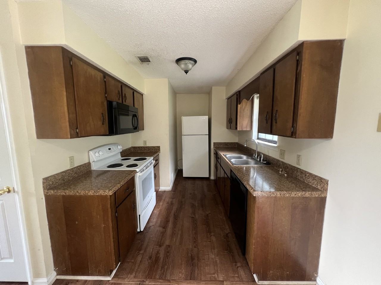 240 Honey Lane Cir - Photo 6 of 13