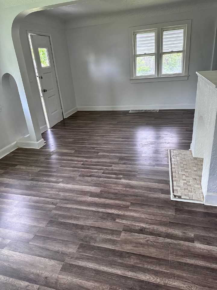 12515 Leeila Ave - Photo 2 of 11