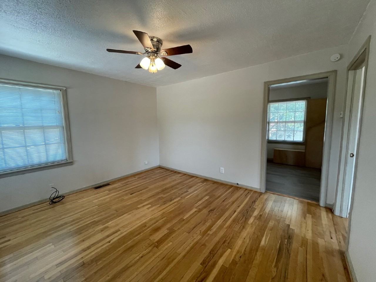 3018 29th St - Photo 5 of 16