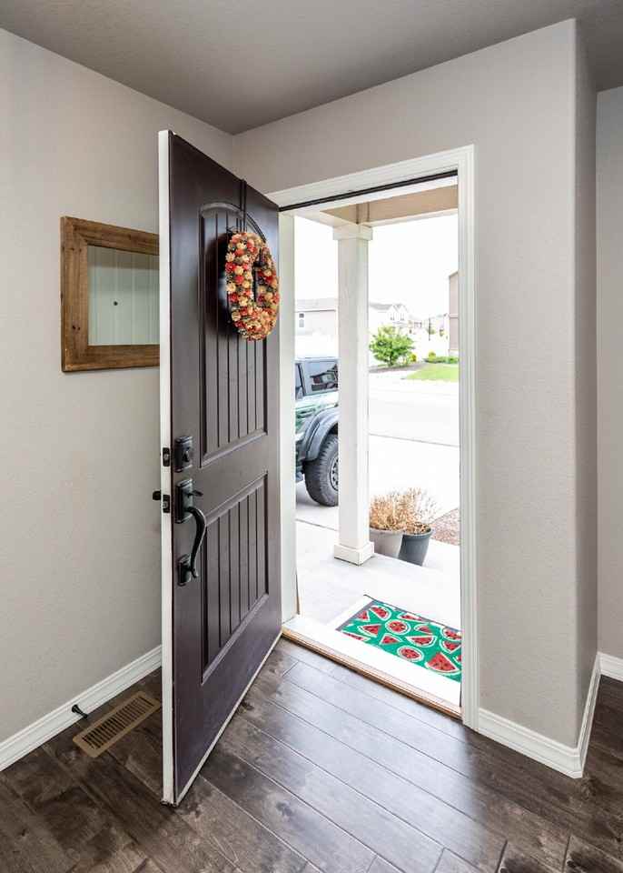 10858 Hidden Prairie Pkwy - Photo 6 of 50