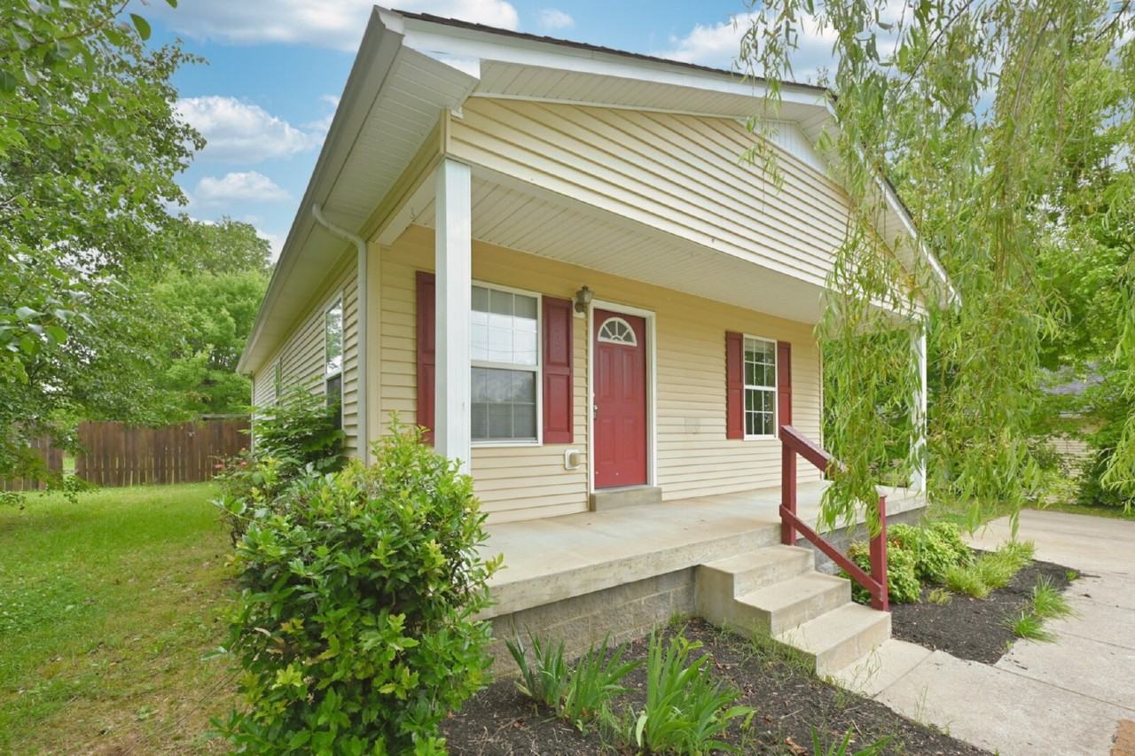 303 15th Ave W - Photo 3 of 45