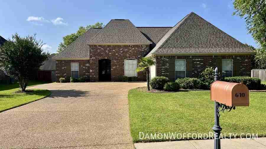 610 Salems Ct - Photo 3 of 33