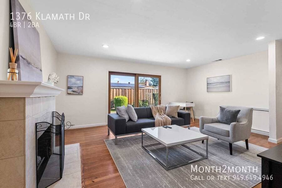 1376 Klamath Dr - Photo 3 of 47