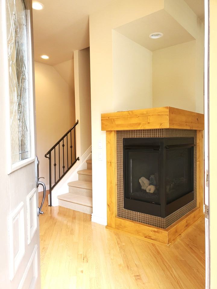 7830 Inverness Blvd - Photo 3 of 20