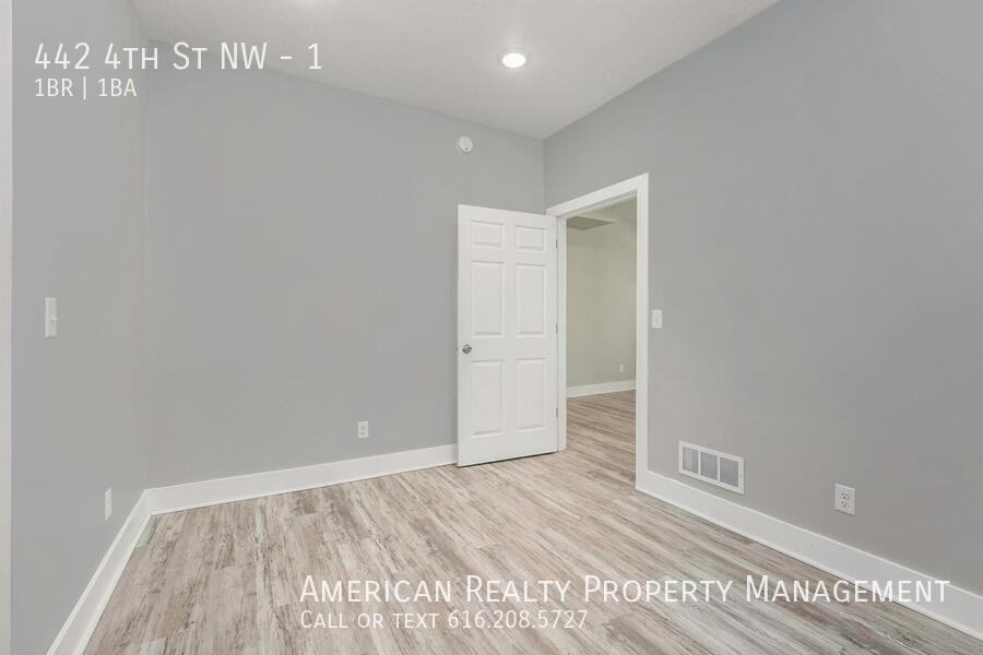 442 4th St Nw #1 - Photo 6 of 12