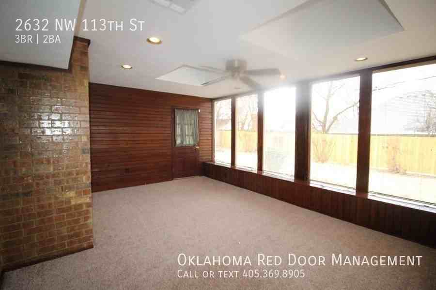 2632 Nw 113th St - Photo 2 of 11