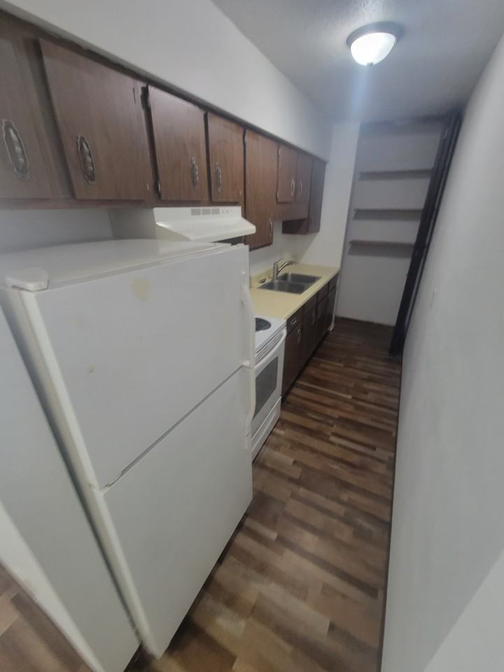 1017 Saint Anne St #104 - Photo 4 of 10