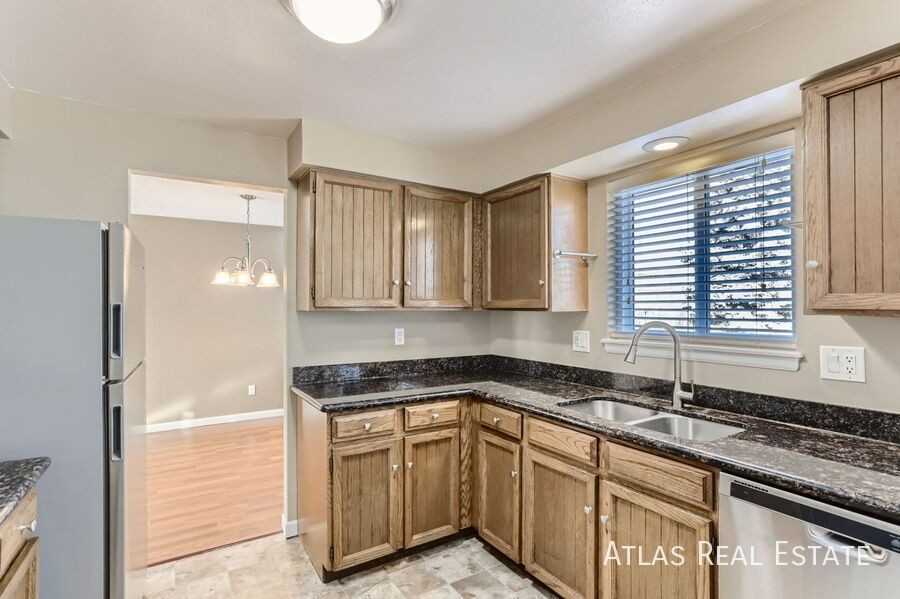 15063 E Floyd Ave - Photo 3 of 16
