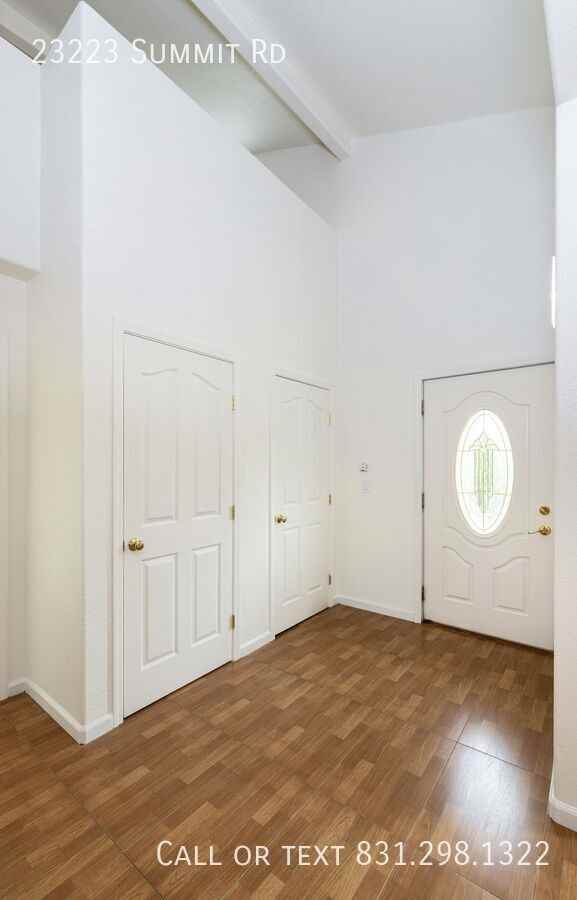 23223 Summit Rd - Photo 3 of 20