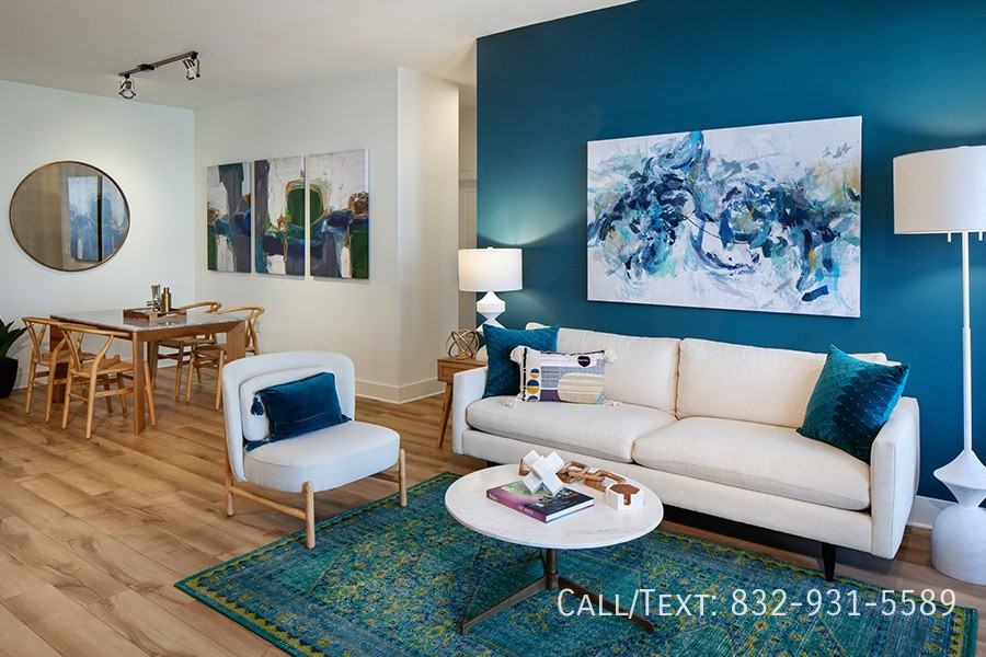 1099 Yale St #21YE - Photo 6 of 10