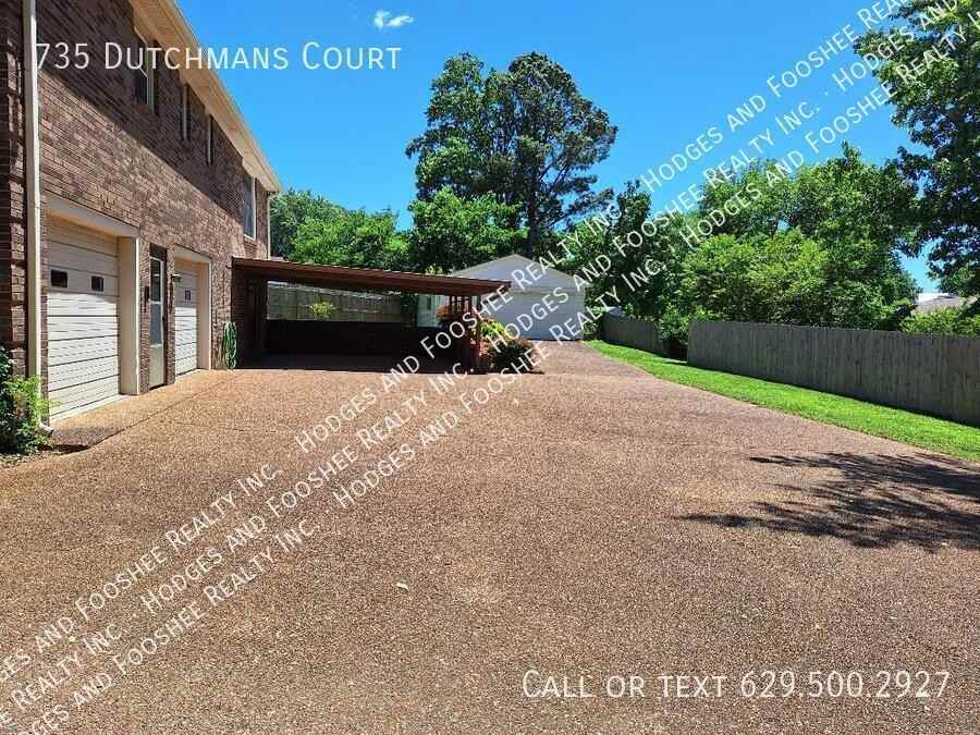 735 Dutchmans Ct - Photo 3 of 17