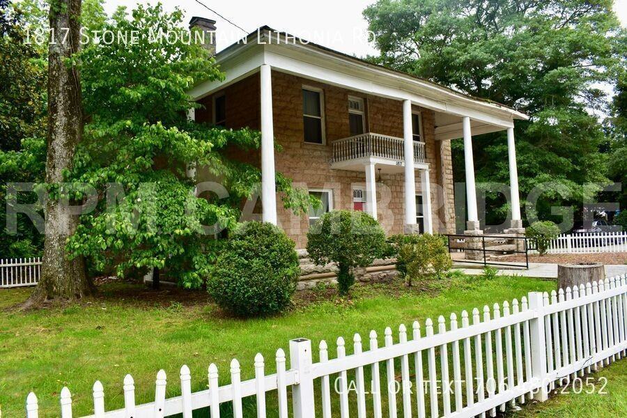1817 Stone Mountain Lithonia Rd - Photo 2 of 10