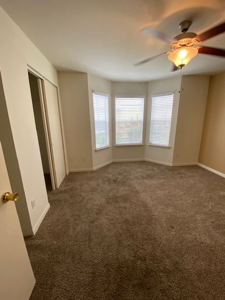 HEARTHSTONE - Photo 5 of 13