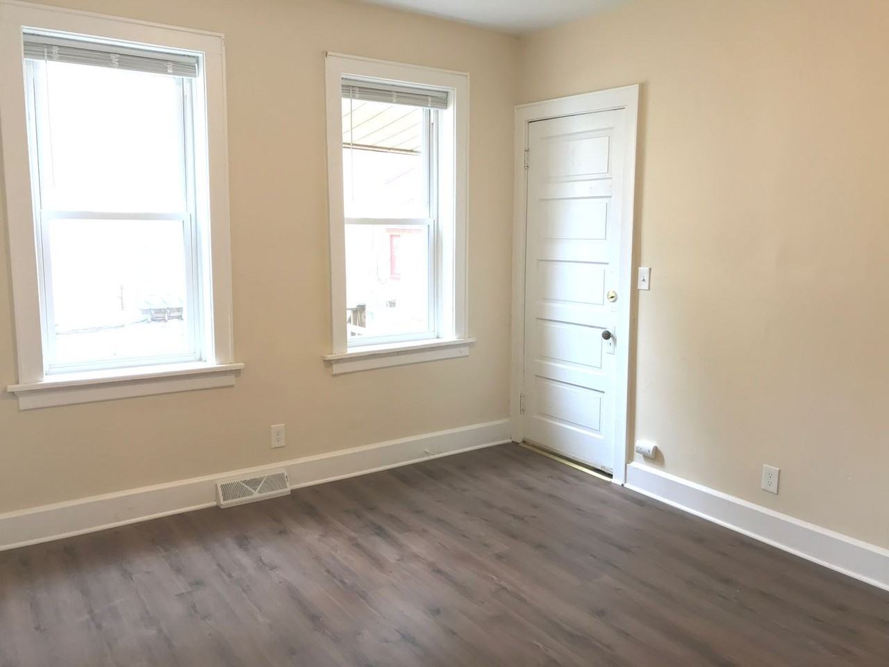 421-425 Washington - Photo 2 of 50