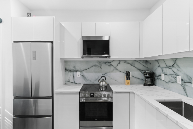 935 S Howard Ave - Photo 3 of 17