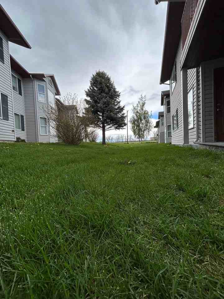 Riverton Apartments - Photo 3 of 32