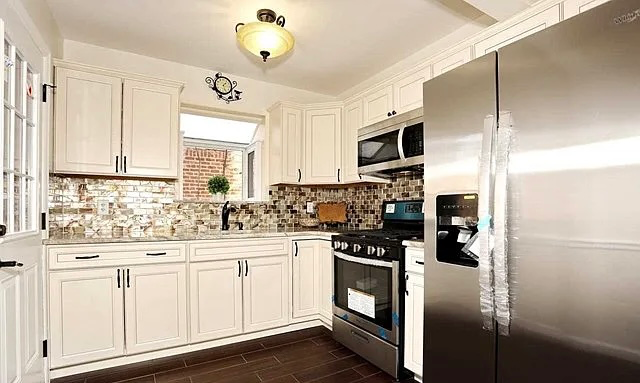 0-183 Tunbridge Rd - Photo 2 of 8