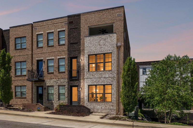 736 Inspiration Blvd - Photo 2 of 19