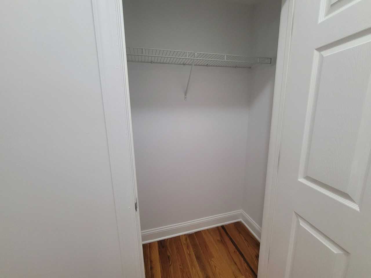 Solo at Hudson - Photo 7 of 9