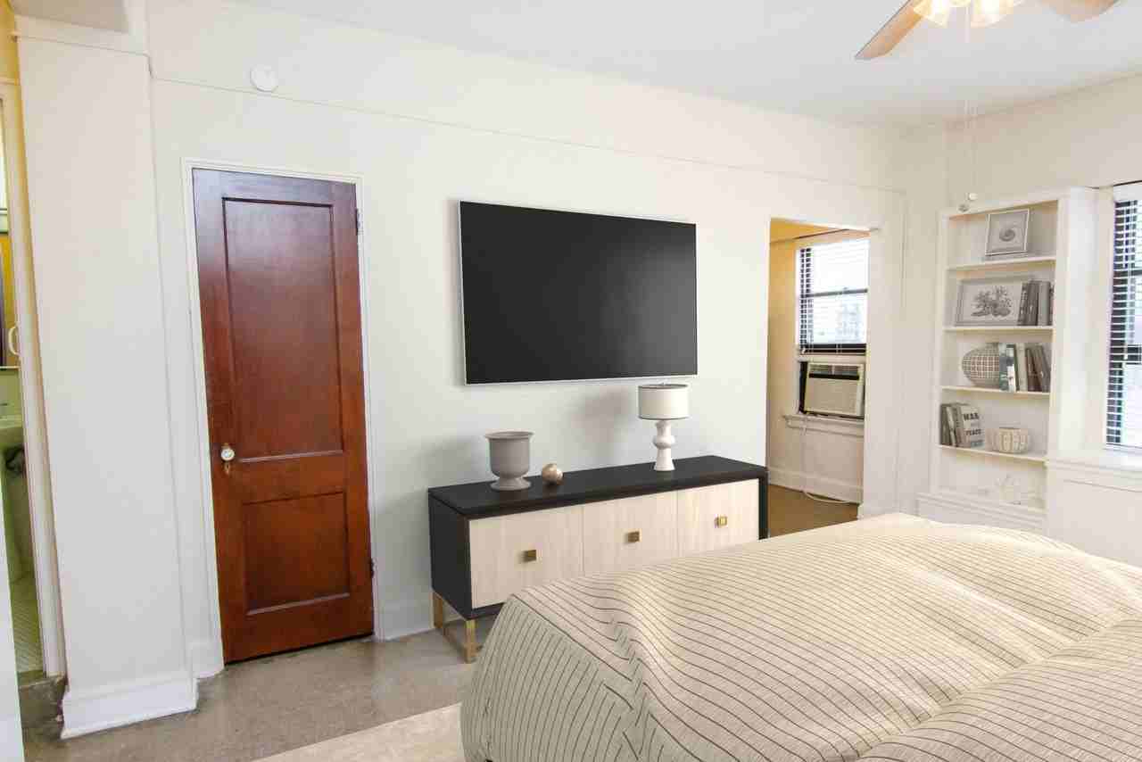 The Gilmore Apartments - Photo 4 of 34