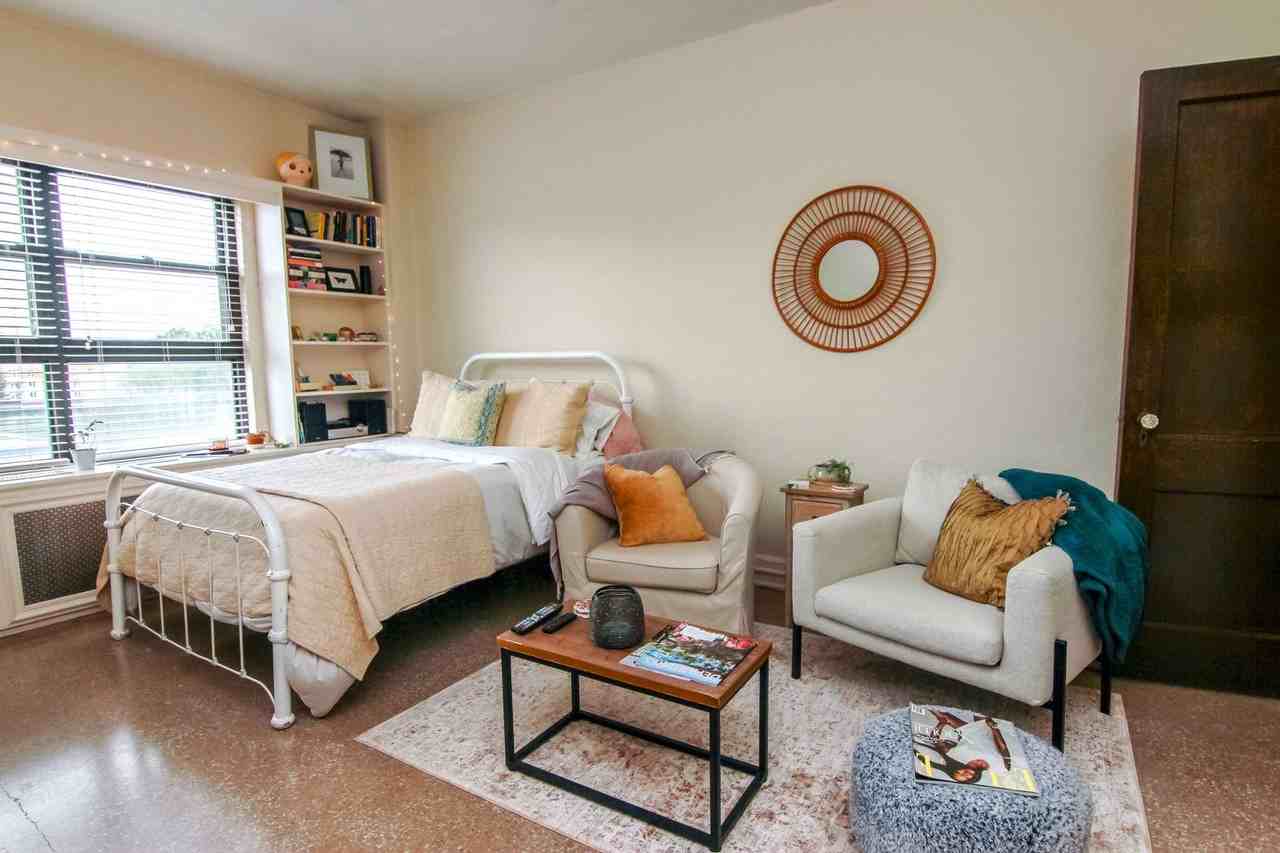 The Gilmore Apartments - Photo 7 of 34