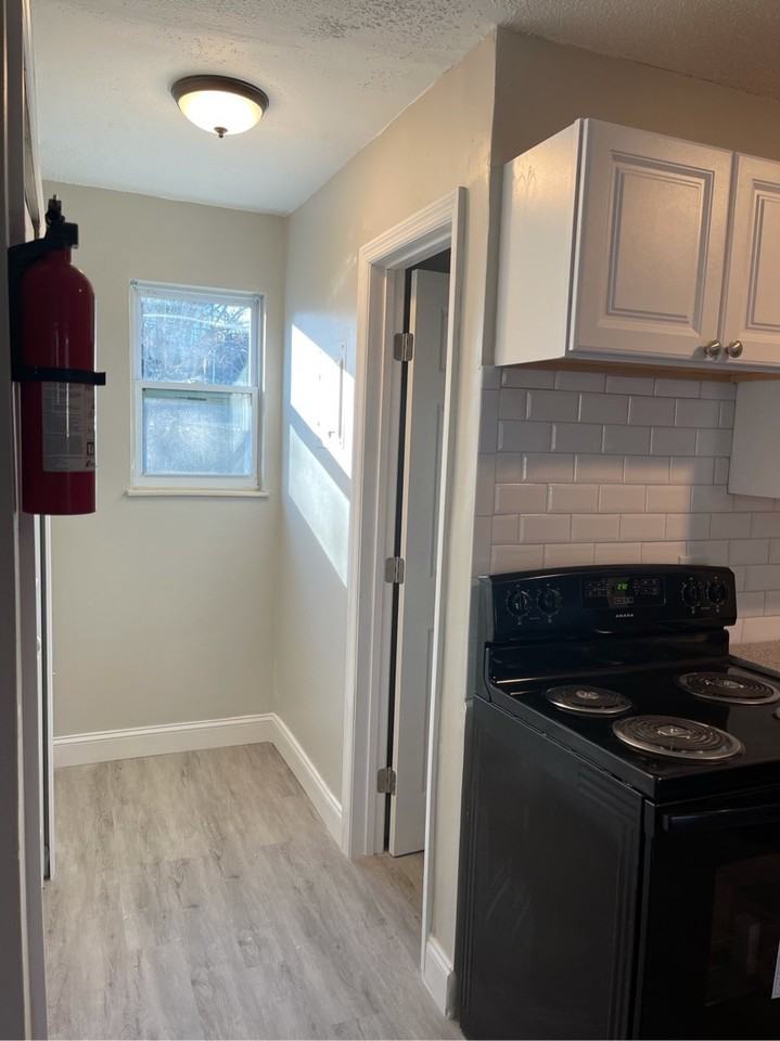 1806 Minnis Avenue - Photo 3 of 8