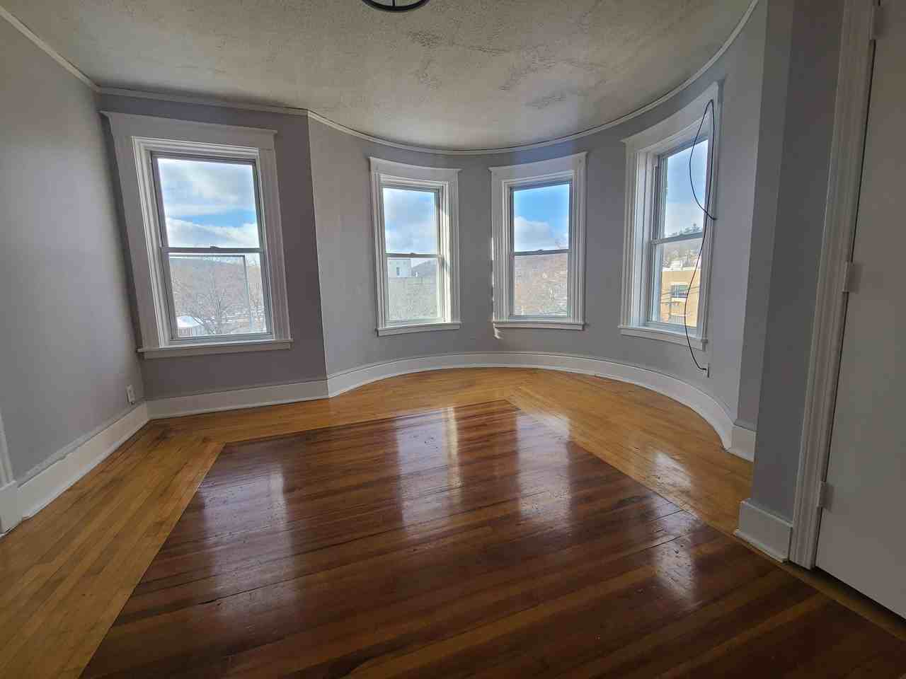 218 West Street - Photo 2 of 6