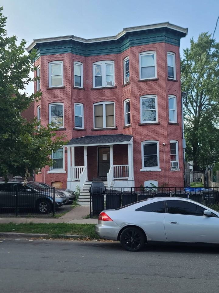 48 Elliott Street - Photo 6 of 13