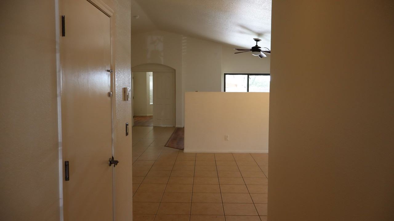 2389 Ironmaster St - Photo 3 of 36