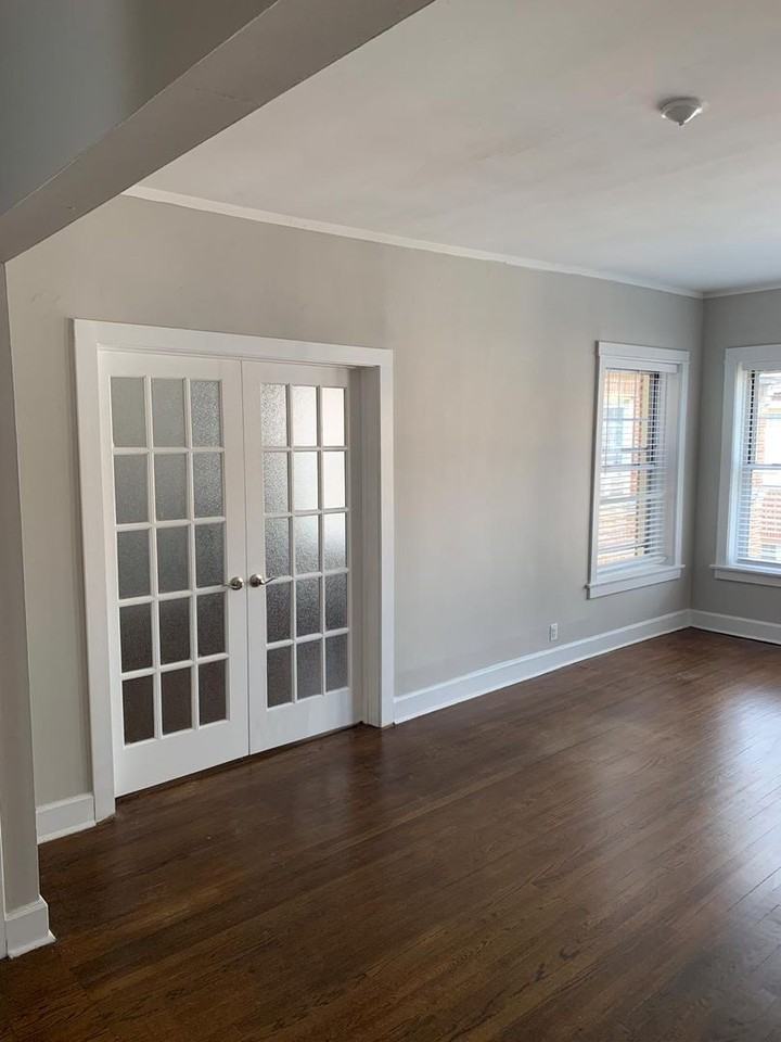 5648 N Ridge Ave #2W - Photo 3 of 9