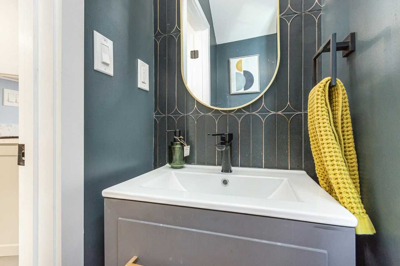 1610 Rosedale Street NE - Photo 5 of 9