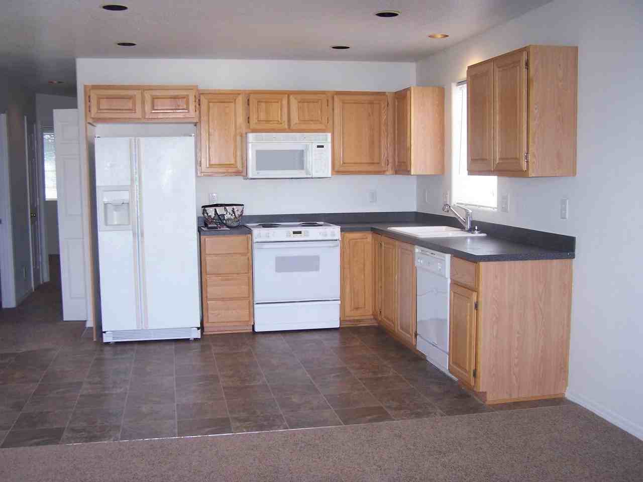 2121 Sw Umatilla Ave #04 - Photo 4 of 10