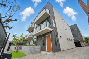 featured image of 8234 Blackburn Ave #8236