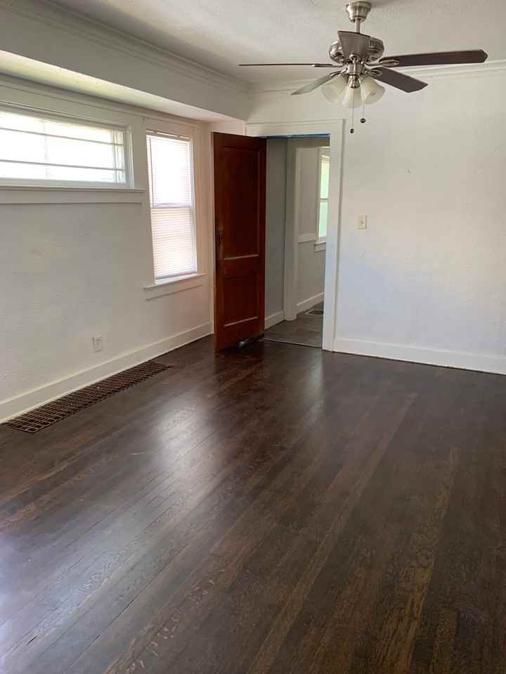 5707 Euclid Ave - Photo 5 of 16