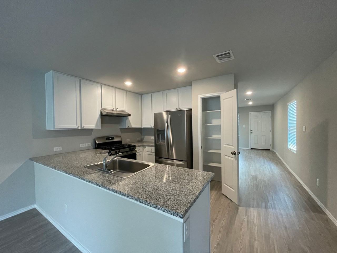 4324 Levee Rdg - Photo 4 of 22