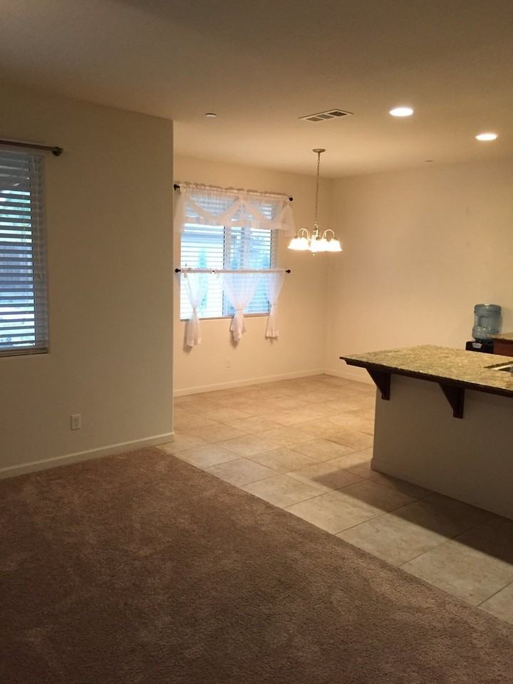 896 Legend Dr - Photo 5 of 12