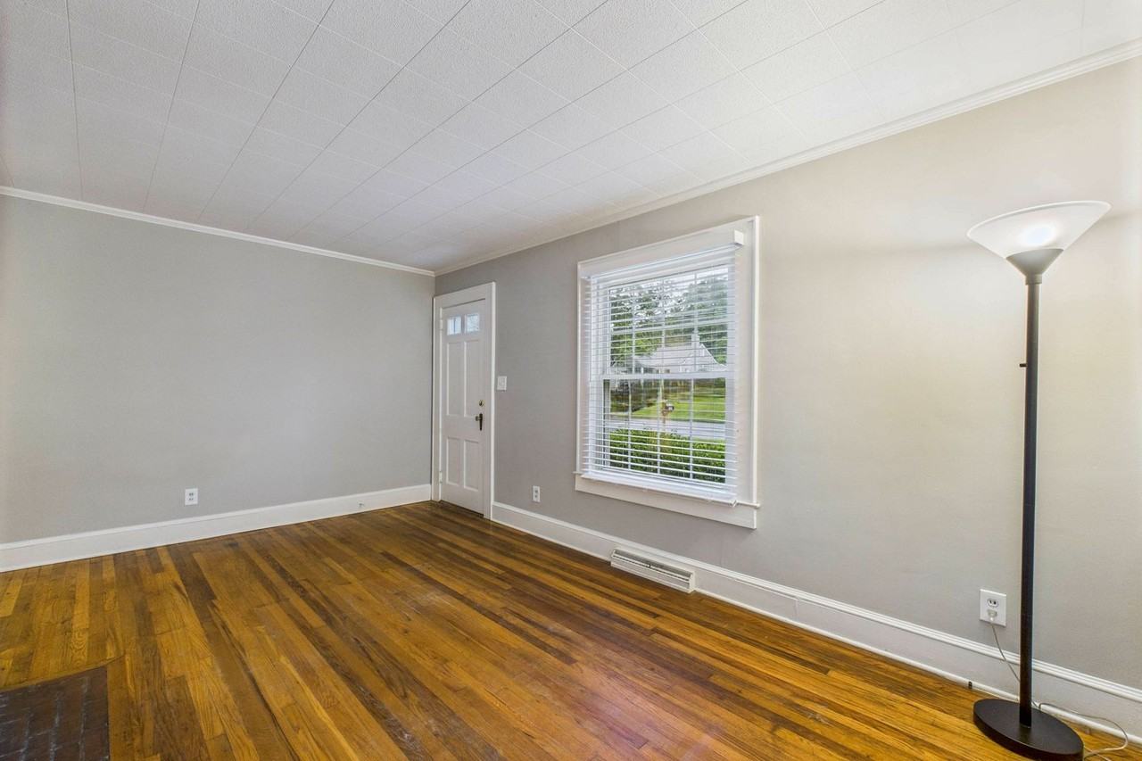 1115 W Northwood St - Photo 2 of 27