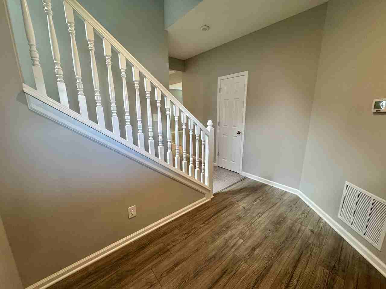 3238 Creekridge Ct - Photo 3 of 32