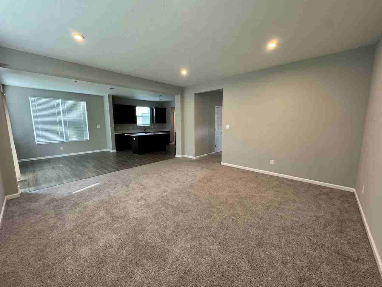 3238 Creekridge Ct - Photo 7 of 32