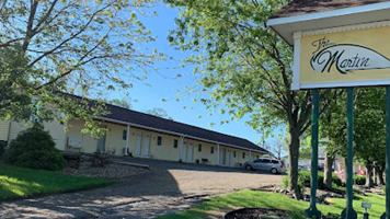 featured image of 919 West Walnut Street