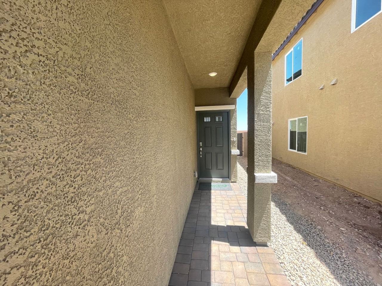 8982 Pacific Mist St - Photo 2 of 26
