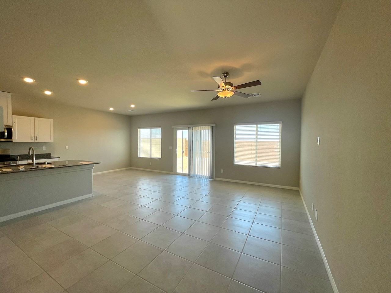 8982 Pacific Mist St - Photo 3 of 26